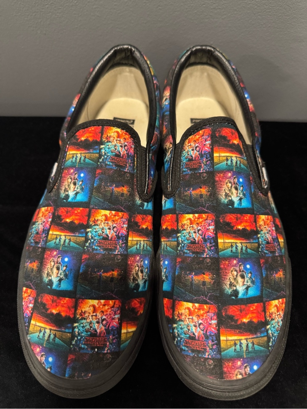 Vans Stranger Things Customs Slip On Shoes Men’s 11.5 Women’s 13 EUC